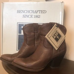 fRYE Leather Bootie